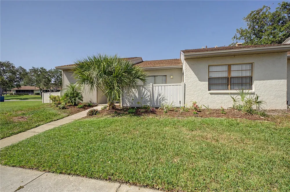 75 POOLE PLACE Oldsmar, FL 34677