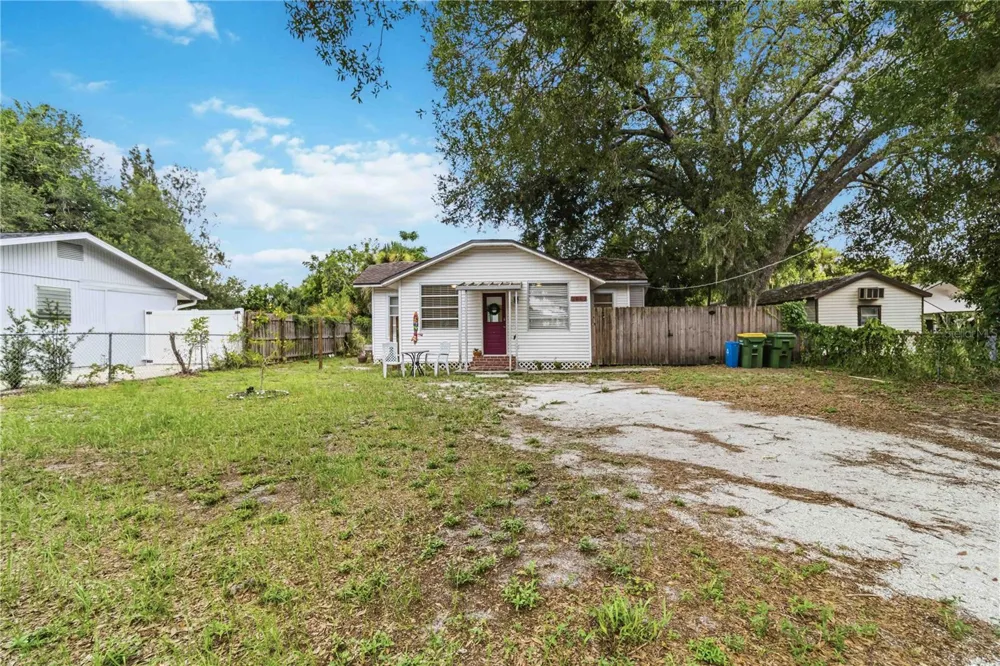 2442 NOVUS STREET Sarasota, FL 34237