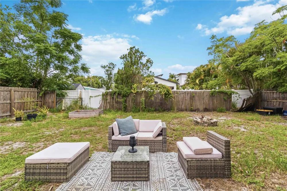 2442 NOVUS STREET Sarasota, FL 34237