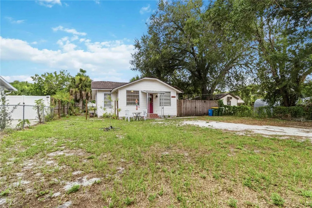 2442 NOVUS STREET Sarasota, FL 34237