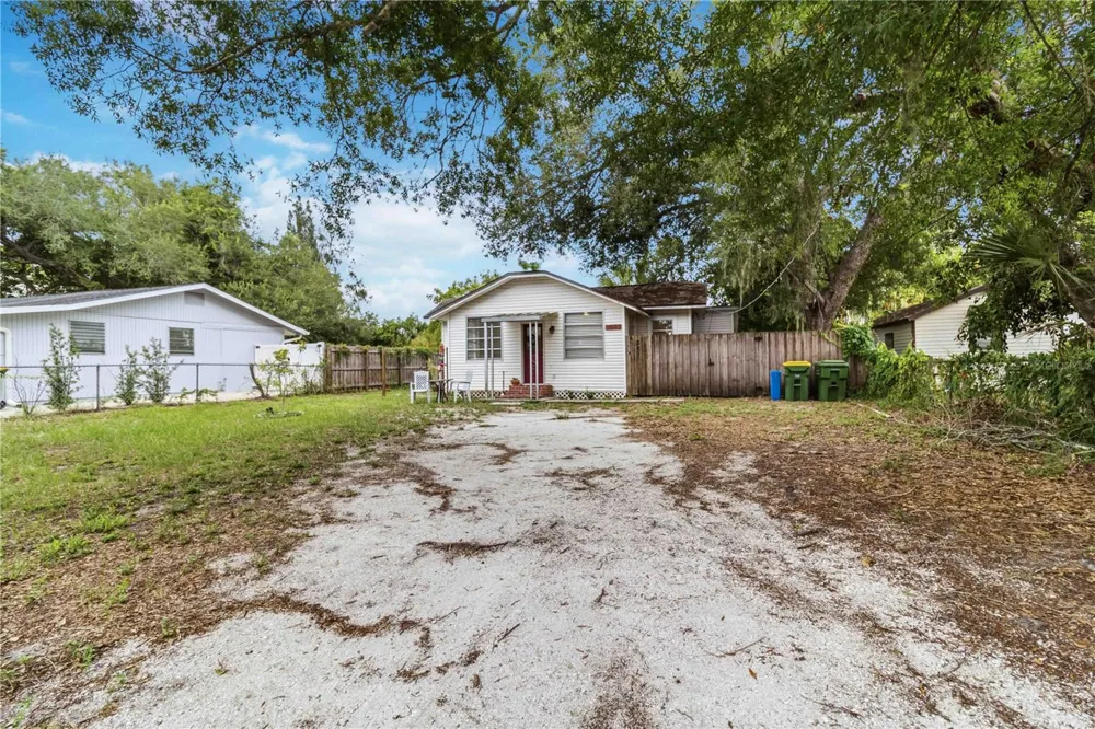 2442 NOVUS STREET Sarasota, FL 34237