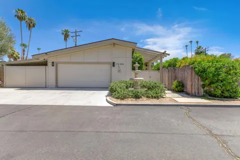 74558 Monteverde Way
