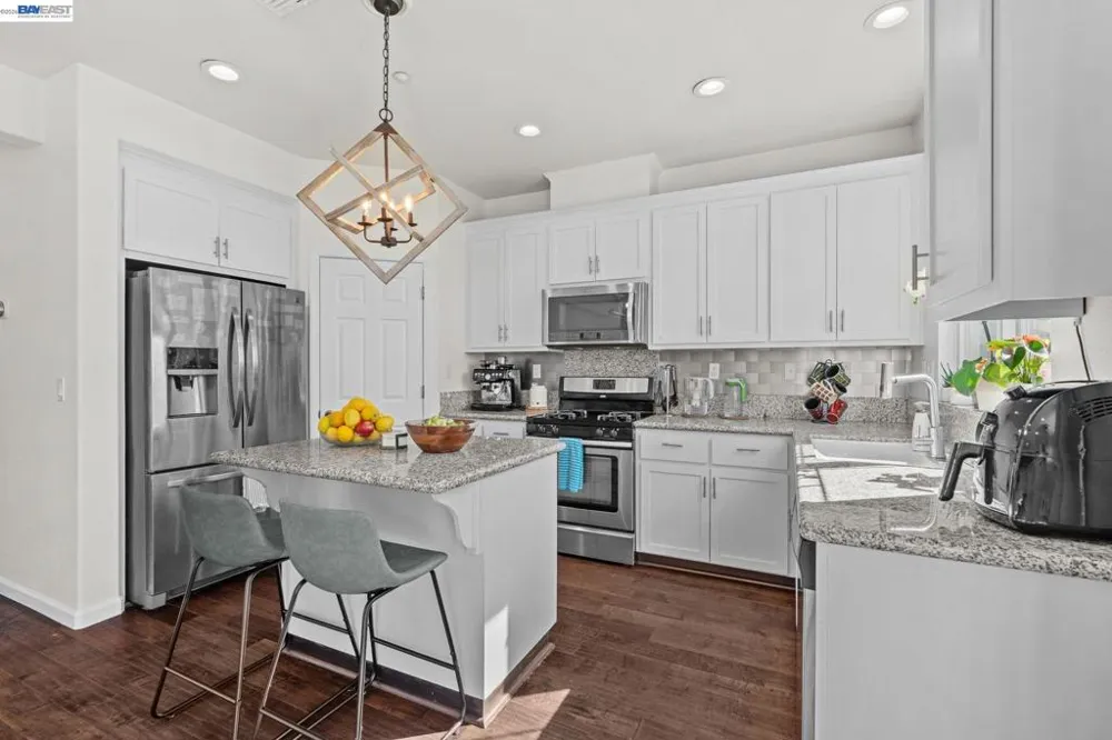 663 Falling Star Drive Martinez, CA 94553