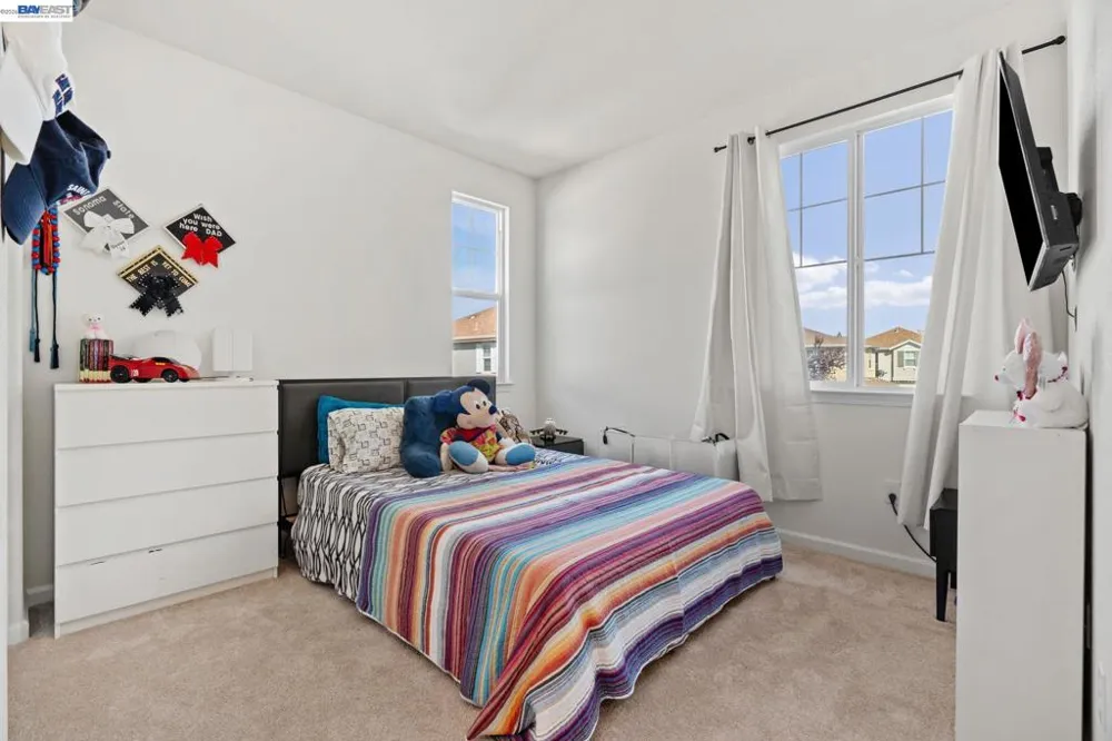 663 Falling Star Drive Martinez, CA 94553
