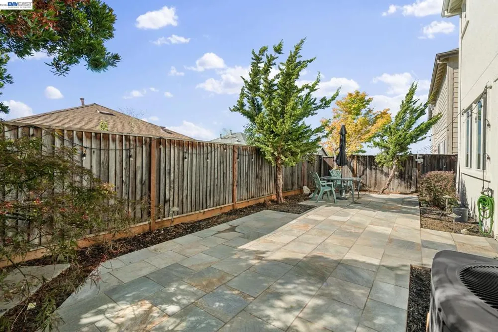 663 Falling Star Drive Martinez, CA 94553
