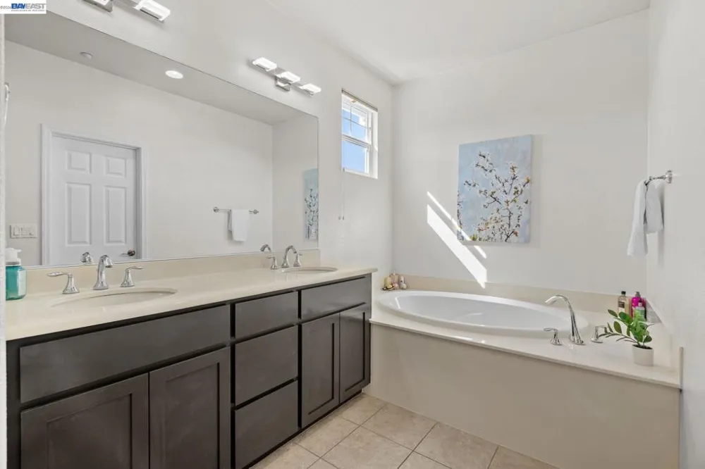 663 Falling Star Drive Martinez, CA 94553