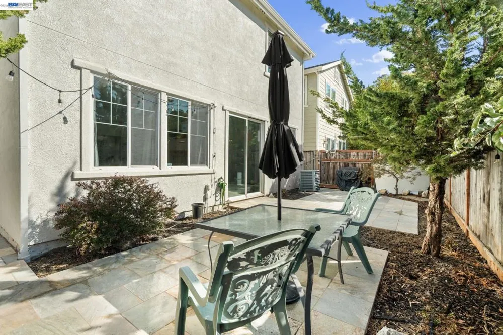 663 Falling Star Drive Martinez, CA 94553