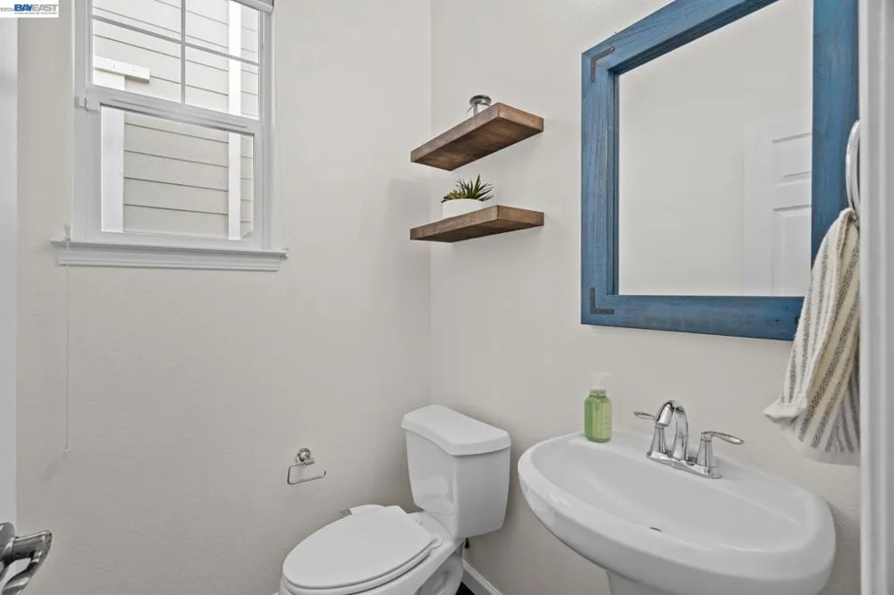 663 Falling Star Drive Martinez, CA 94553