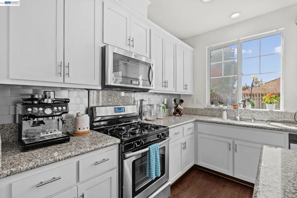 663 Falling Star Drive Martinez, CA 94553
