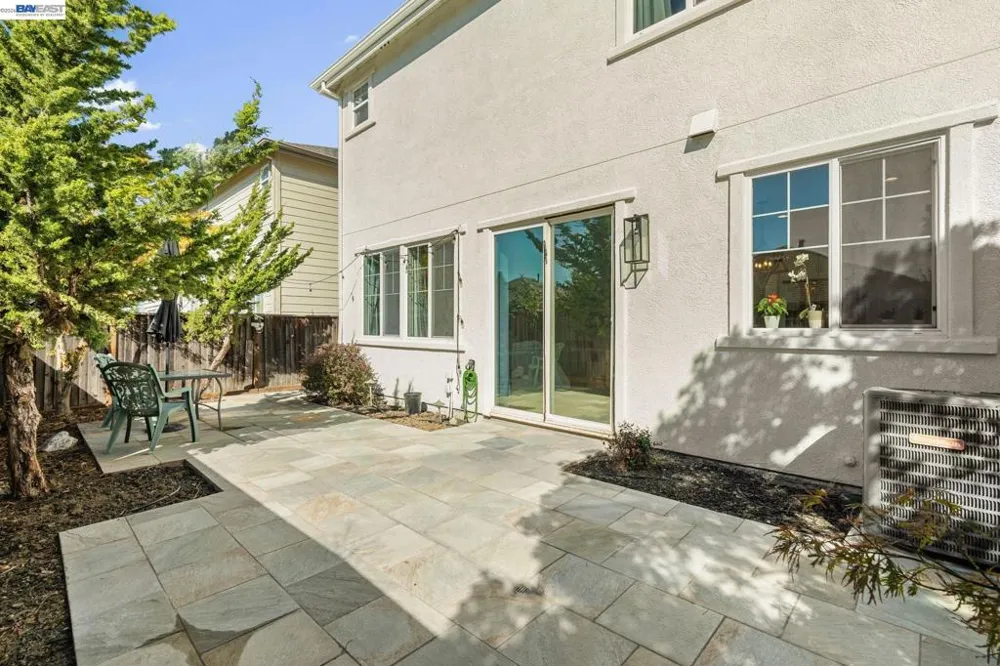 663 Falling Star Drive Martinez, CA 94553