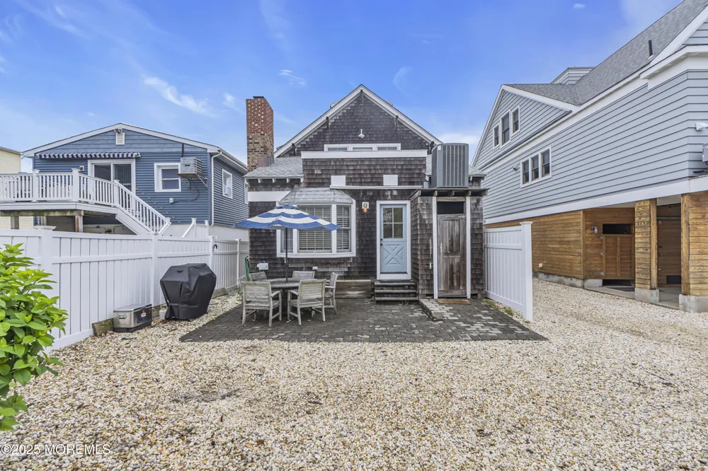 196 3rd Avenue Manasquan, NJ 08736