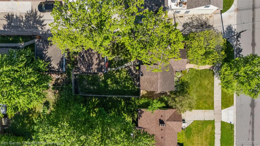 2371 Allard Avenue Grosse Pointe Woods City, MI 48236