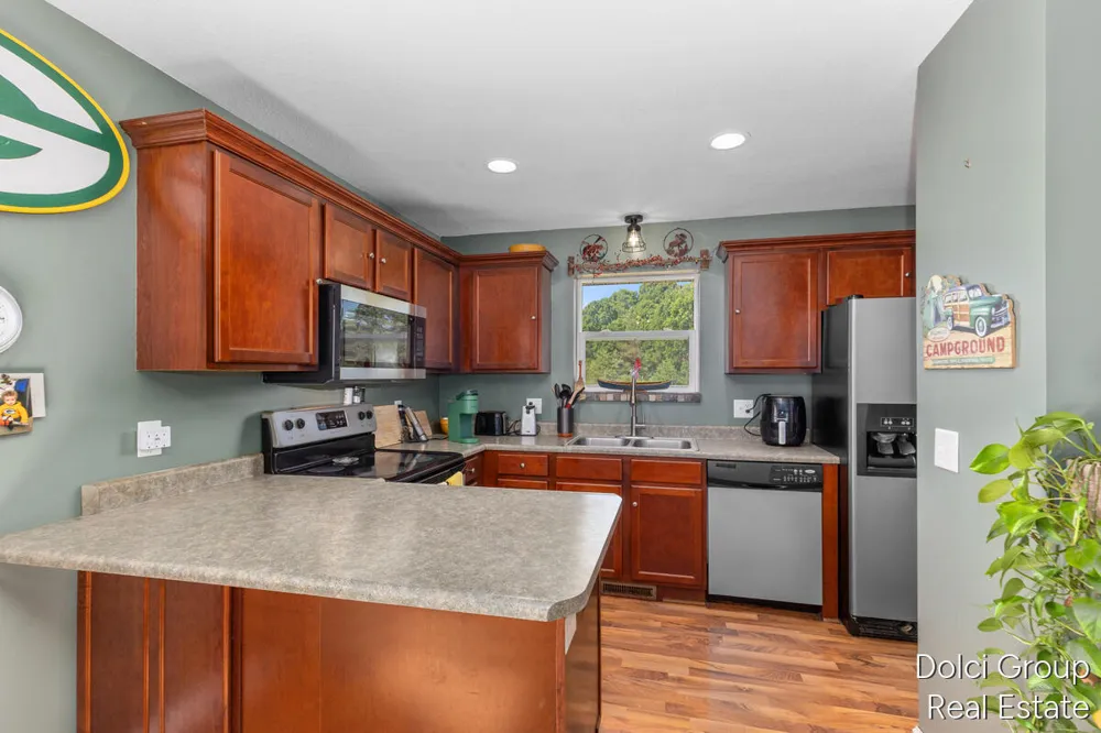 11778 Red Feather Lane Morton Township, MI 49346