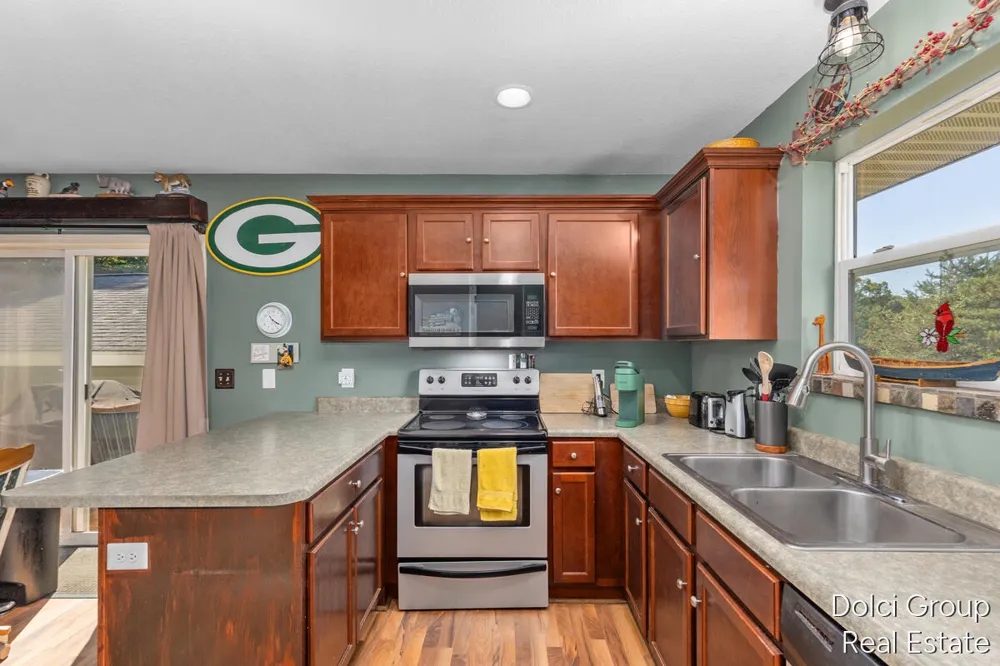 11778 Red Feather Lane Morton Township, MI 49346
