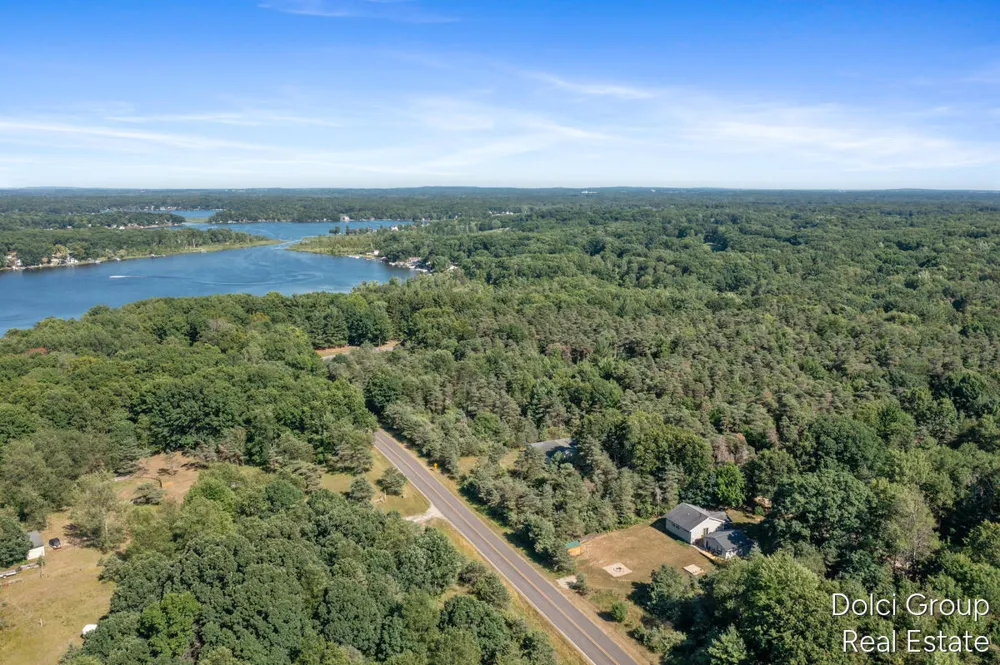 11778 Red Feather Lane Morton Township, MI 49346