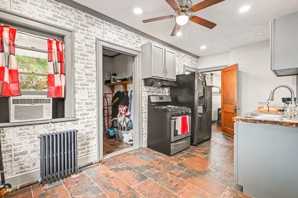 316 5th Street Niles City, MI 49120