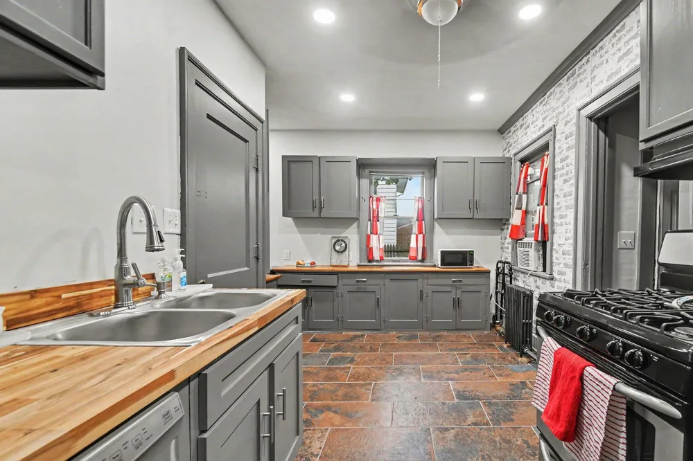 316 5th Street Niles City, MI 49120
