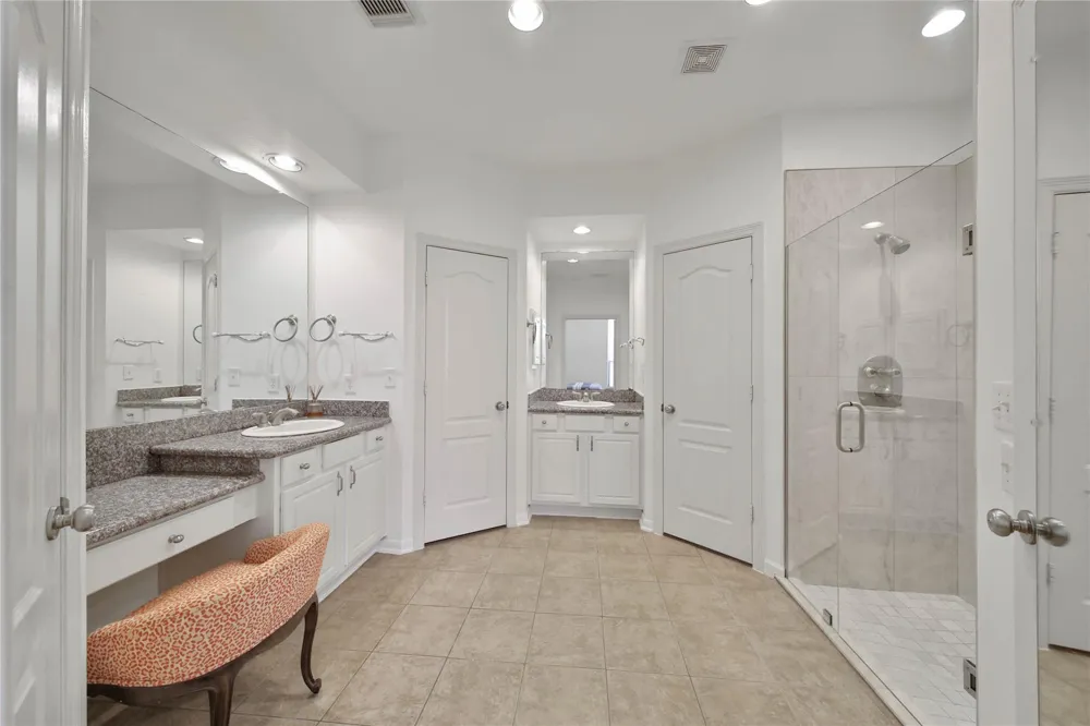 3330 Knollcrest Lane Pearland, TX 77584