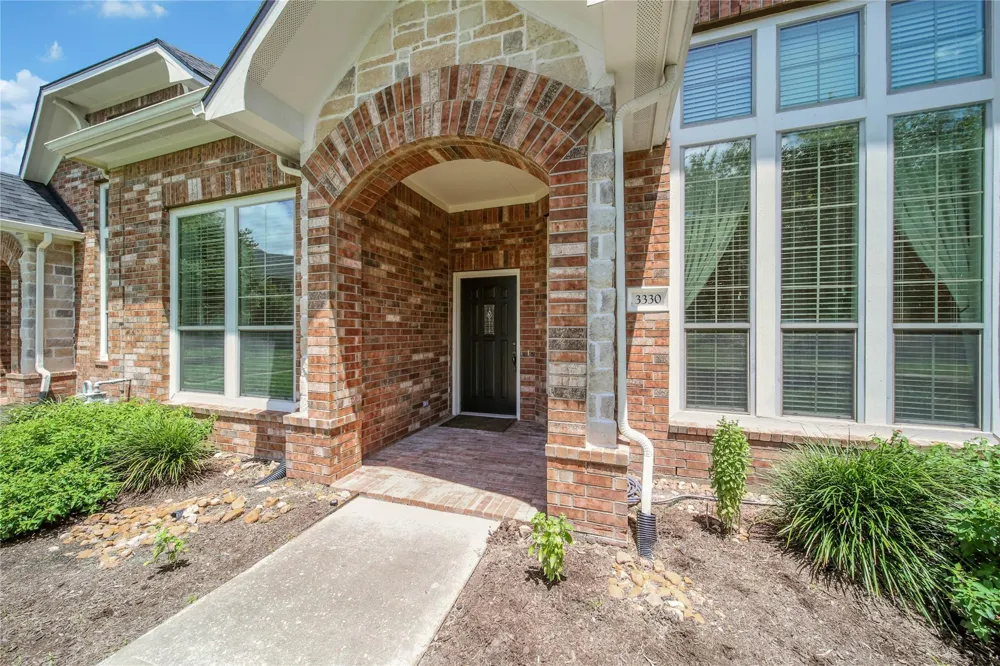 3330 Knollcrest Lane Pearland, TX 77584