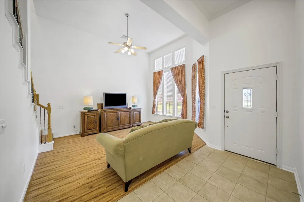 3330 Knollcrest Lane Pearland, TX 77584