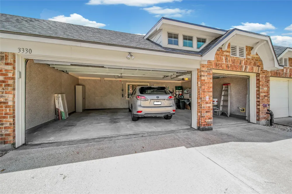 3330 Knollcrest Lane Pearland, TX 77584