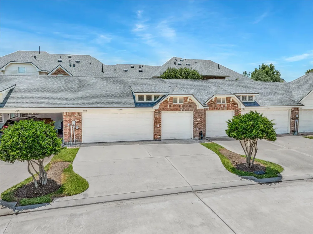 3330 Knollcrest Lane Pearland, TX 77584