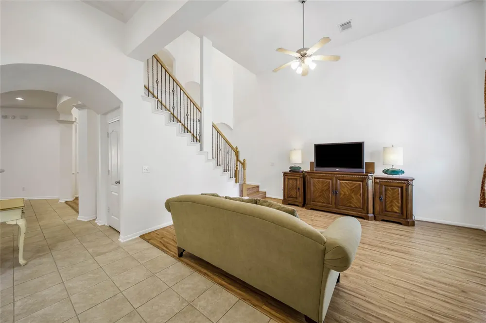3330 Knollcrest Lane Pearland, TX 77584