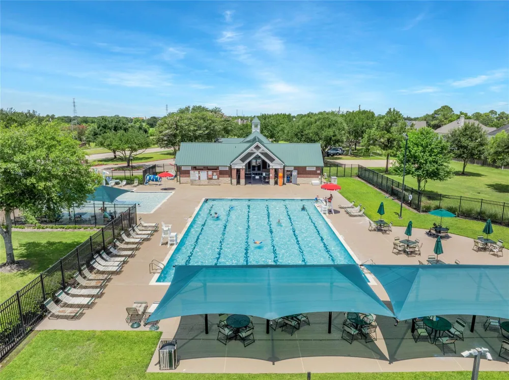 3330 Knollcrest Lane Pearland, TX 77584