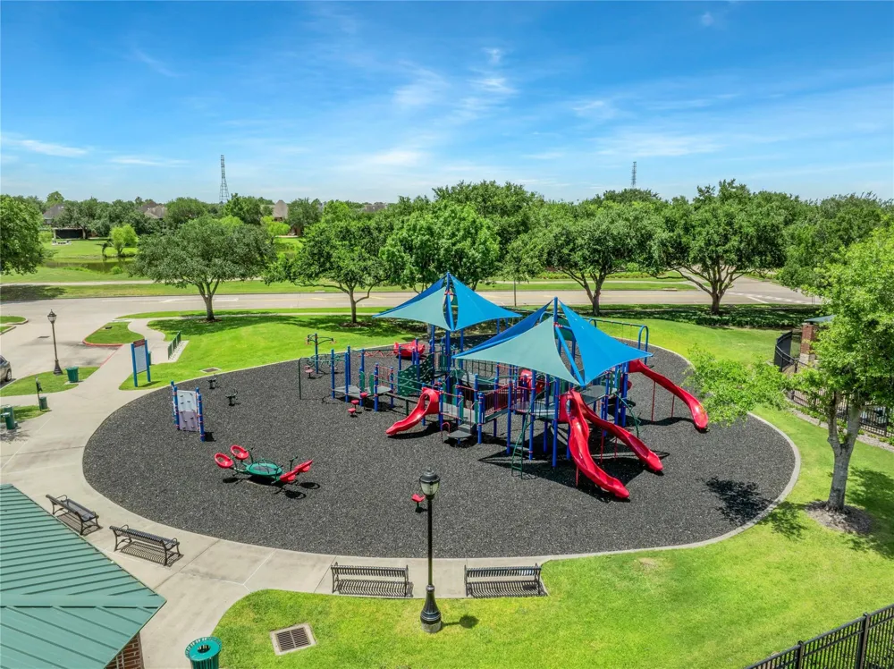 3330 Knollcrest Lane Pearland, TX 77584