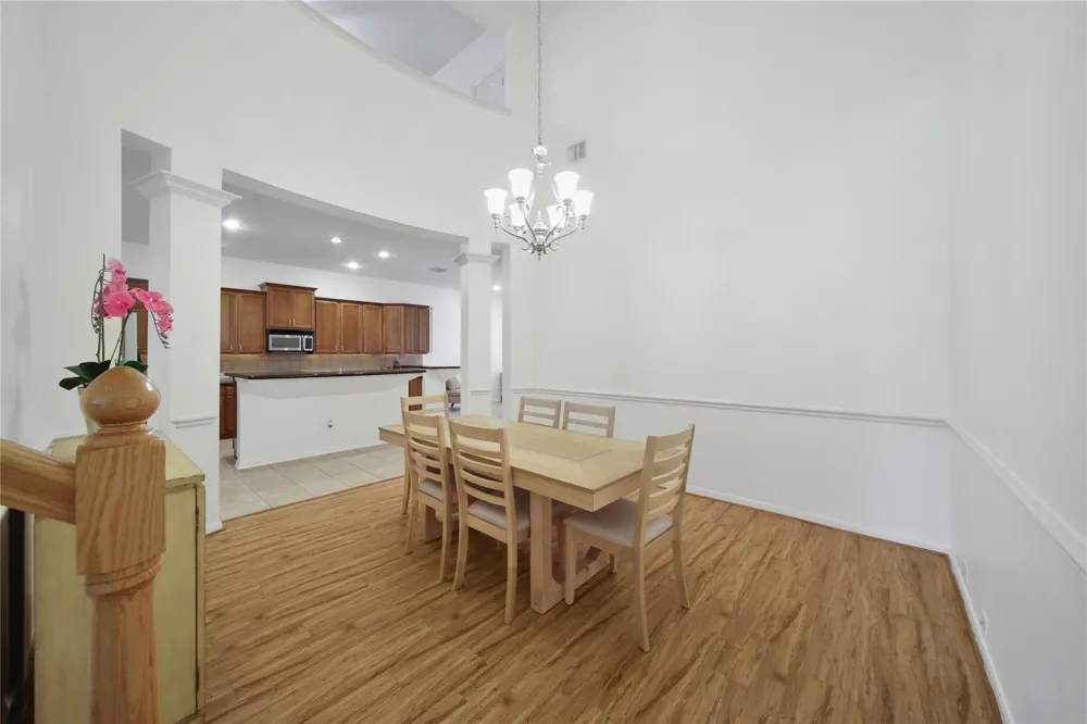 3330 Knollcrest Lane Pearland, TX 77584