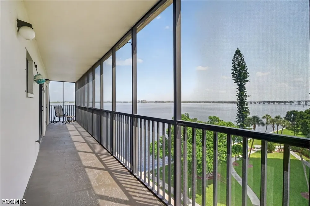 Virginia Avenue #503 Fort Myers, FL 33901