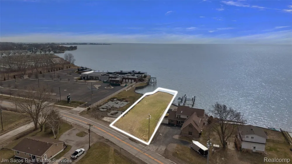 37340 Jefferson Avenue Harrison Charter Township, MI 48045