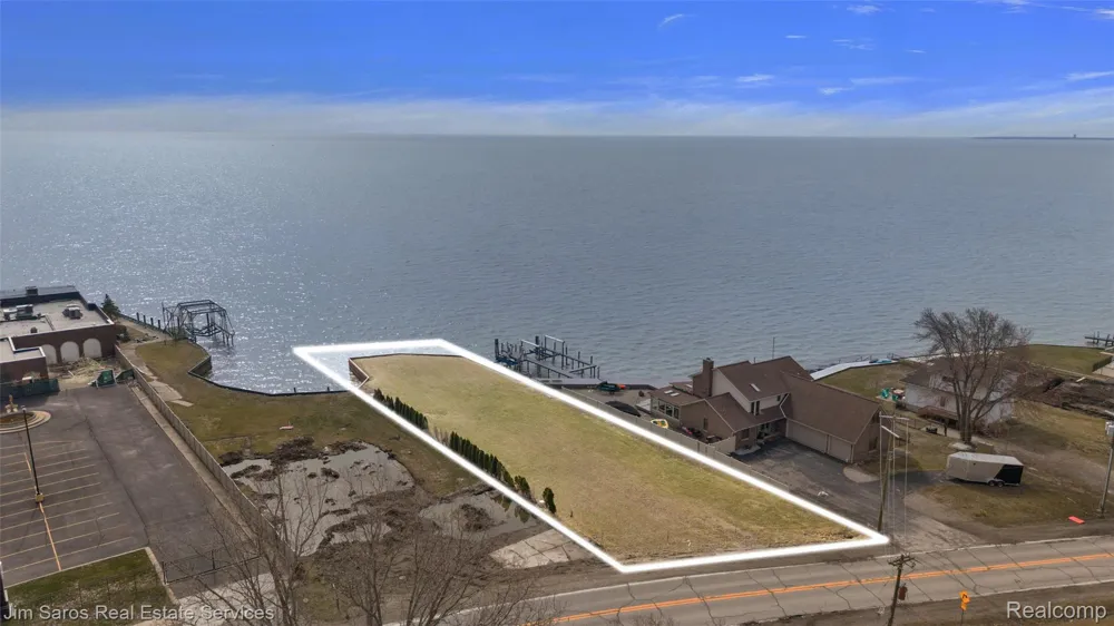 37340 Jefferson Avenue Harrison Charter Township, MI 48045