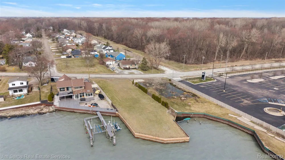 37340 Jefferson Avenue Harrison Charter Township, MI 48045