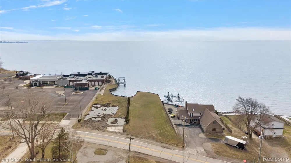 37340 Jefferson Avenue Harrison Charter Township, MI 48045