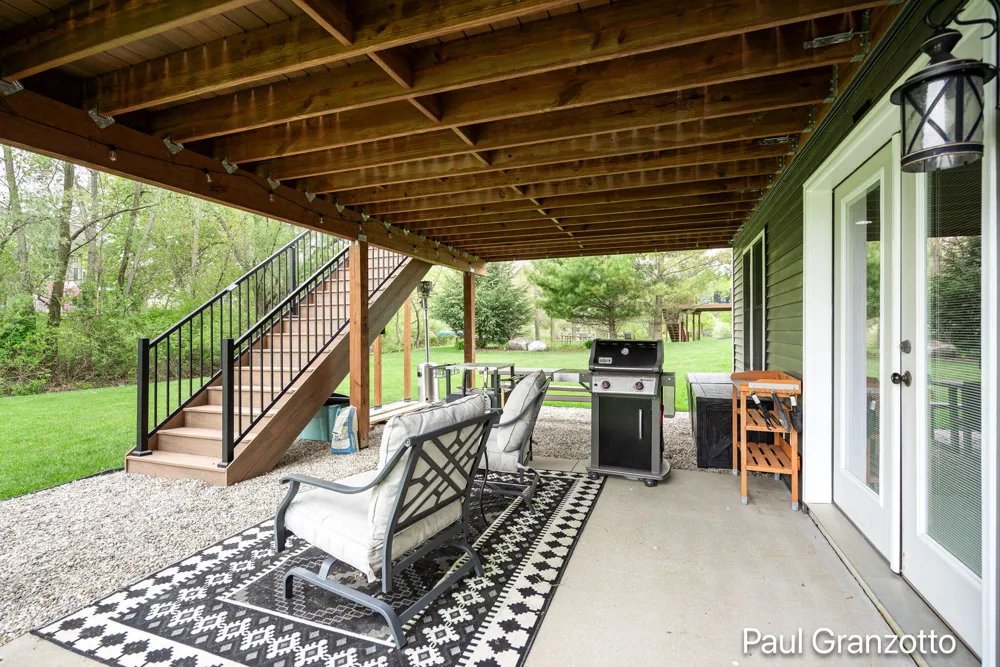 2480 Cedar West Drive Jenison, MI 49428