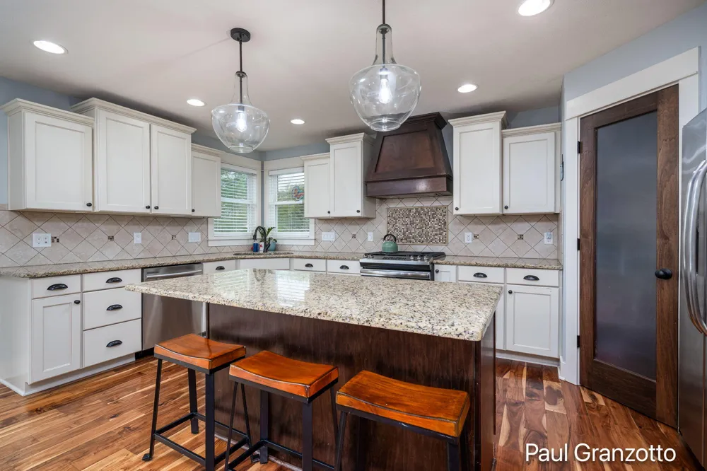 2480 Cedar West Drive Jenison, MI 49428