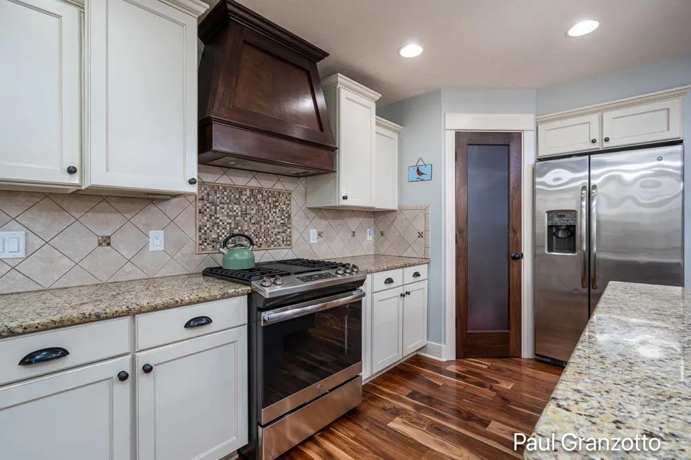 2480 Cedar West Drive Jenison, MI 49428