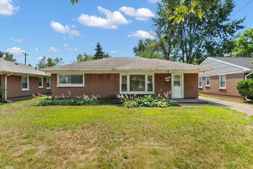 1218 E Hudson Avenue Madison Heights City, MI 48071