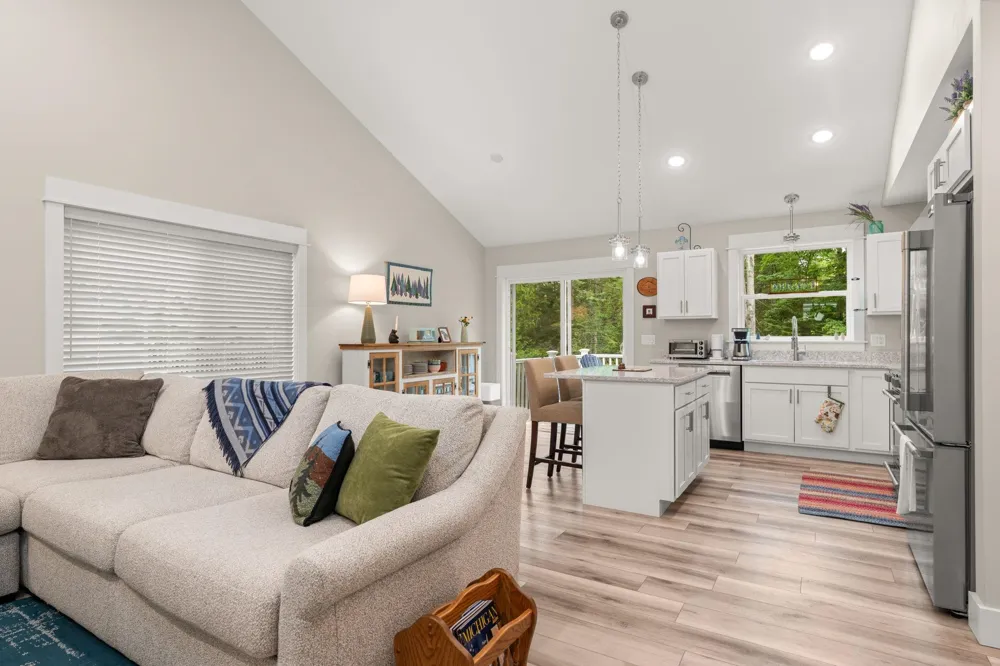 9232 S Flaska Drive Solon Township, MI 49621