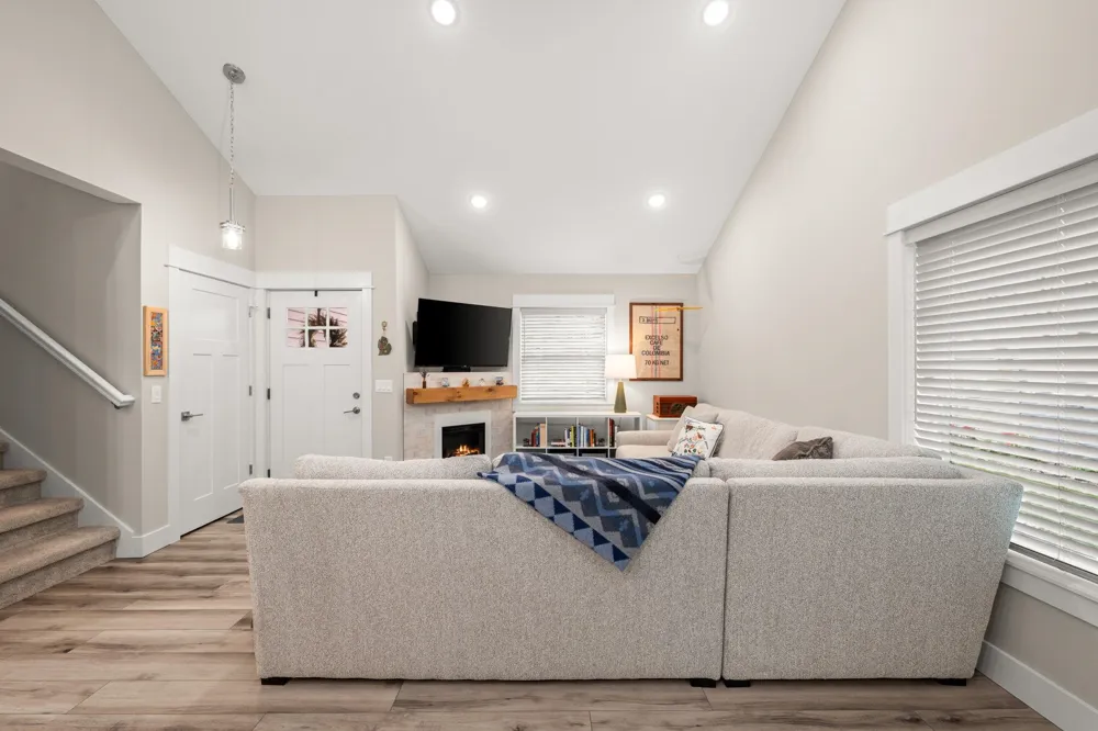 9232 S Flaska Drive Solon Township, MI 49621
