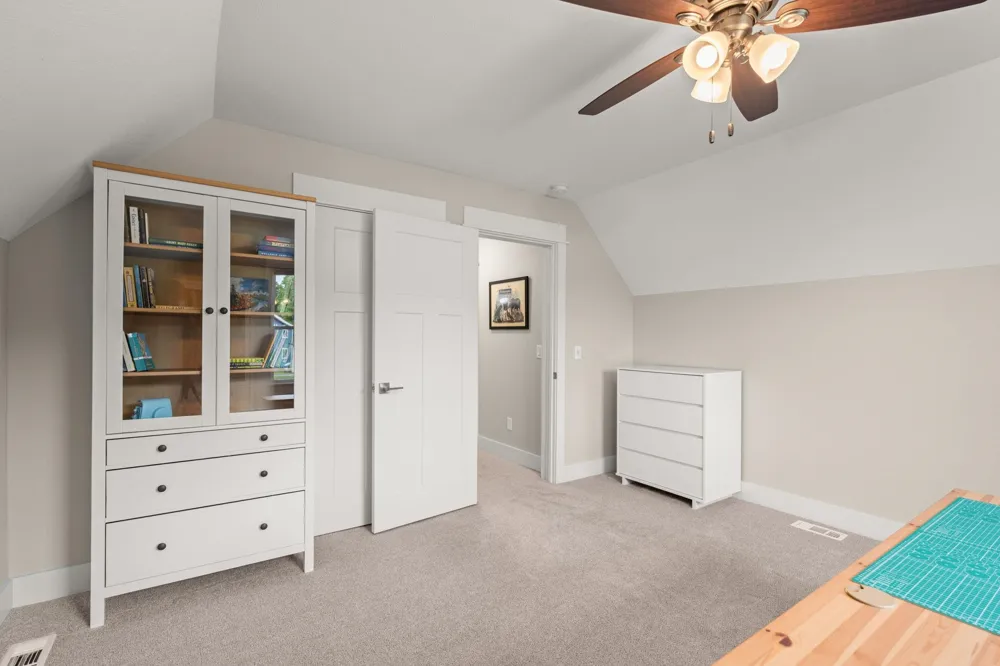 9232 S Flaska Drive Solon Township, MI 49621