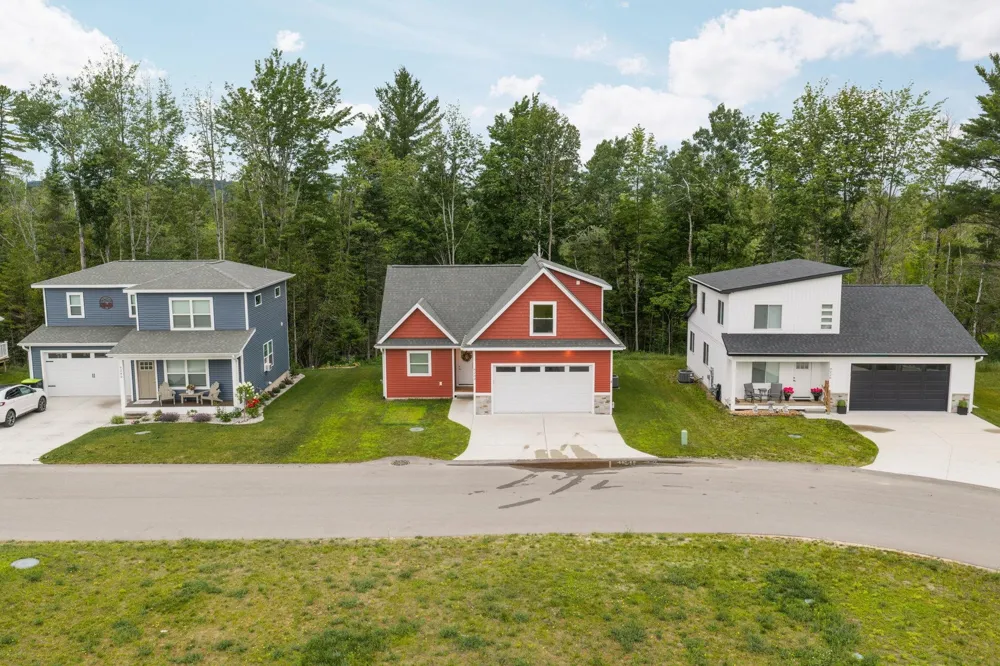 9232 S Flaska Drive Solon Township, MI 49621