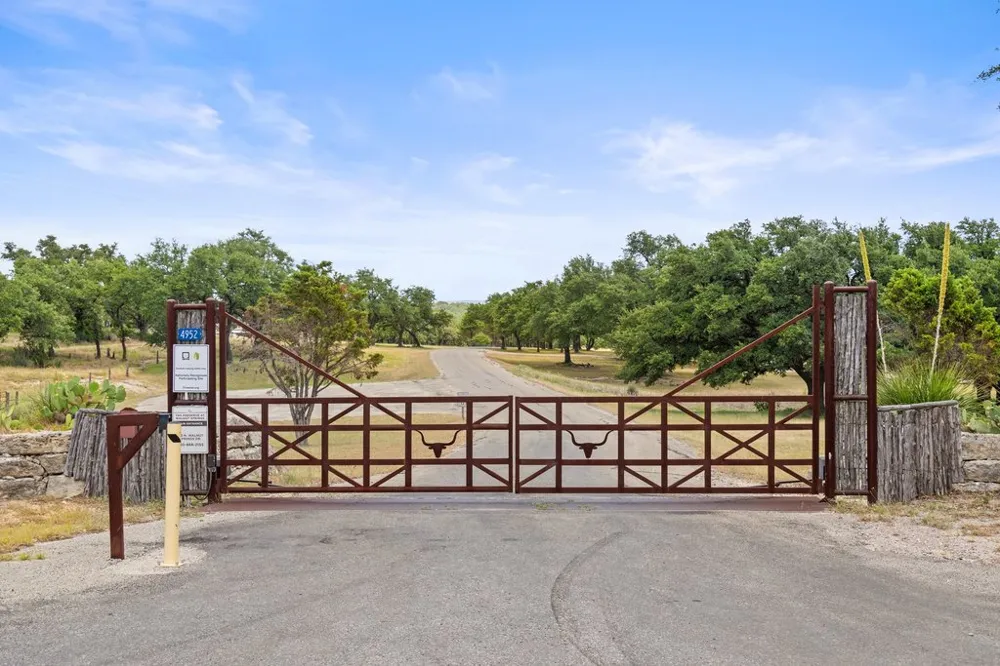 207 Verbena Road Johnson City, TX 78636