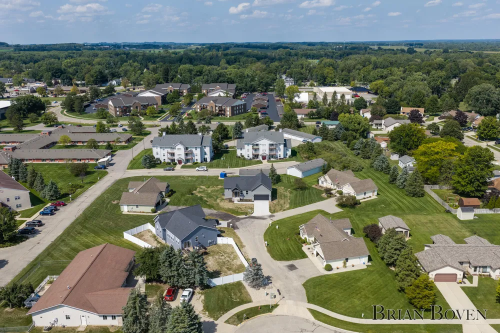 239 W Gardner Street NW Sparta Village, MI 49345