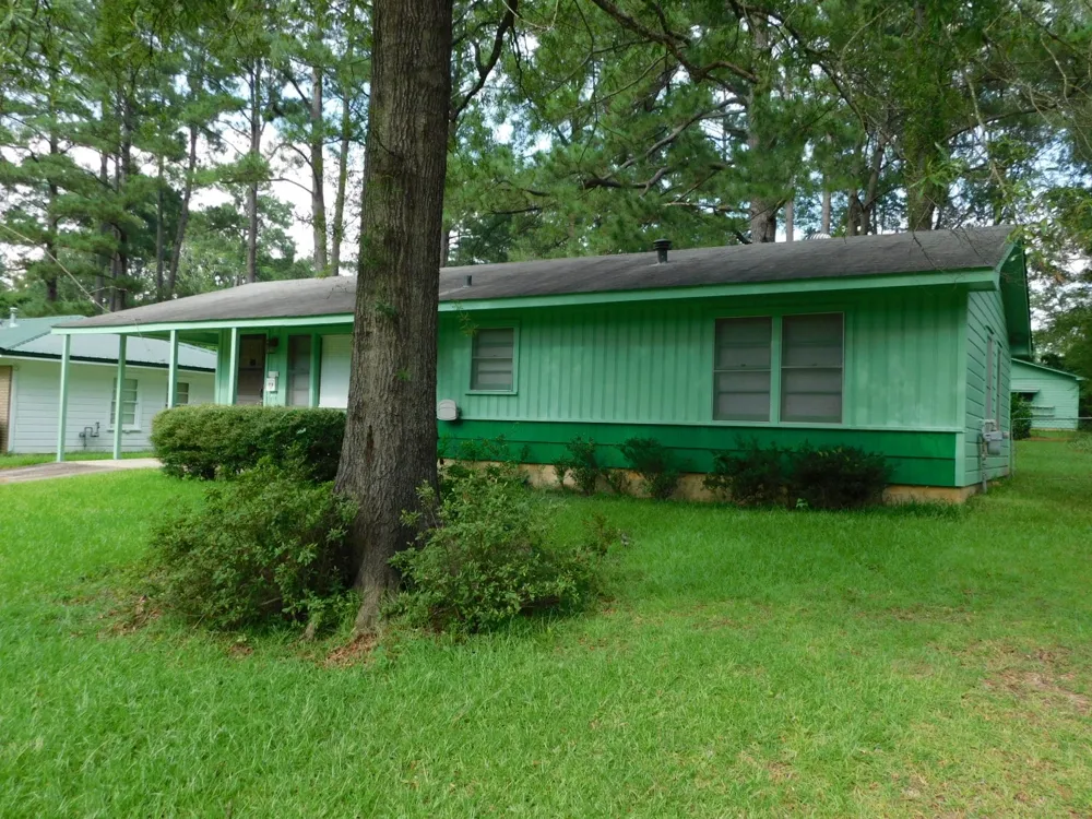 107 NE 5th Street Springhill, LA 71075