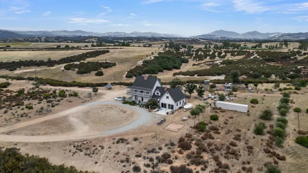65401 Cross Road Lockwood, CA 93932