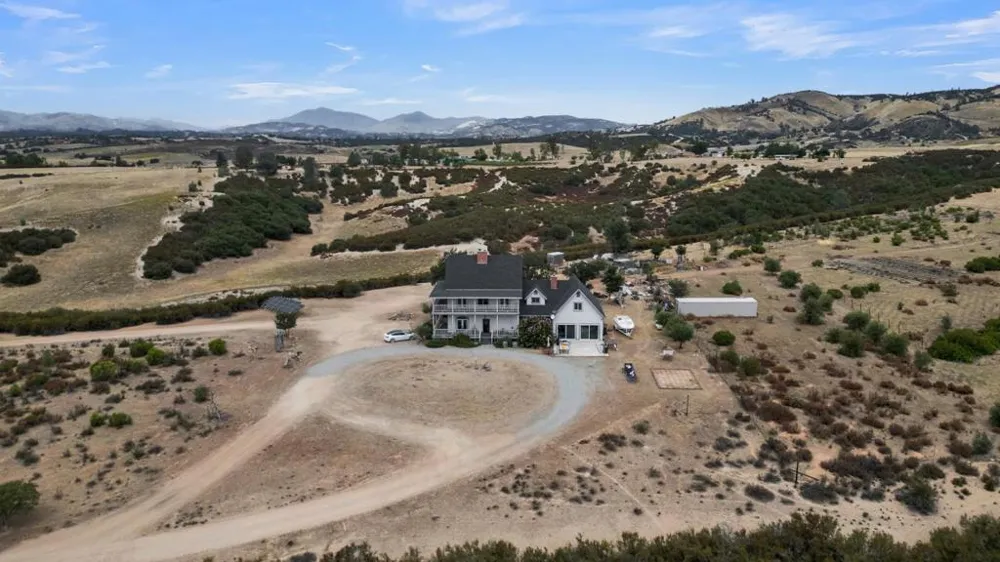 65401 Cross Road Lockwood, CA 93932