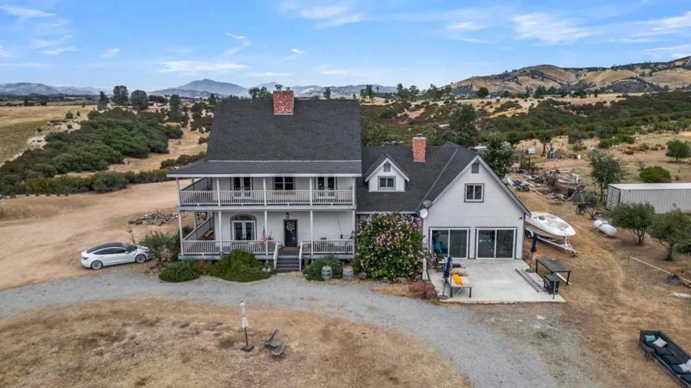 65401 Cross Road Lockwood, CA 93932