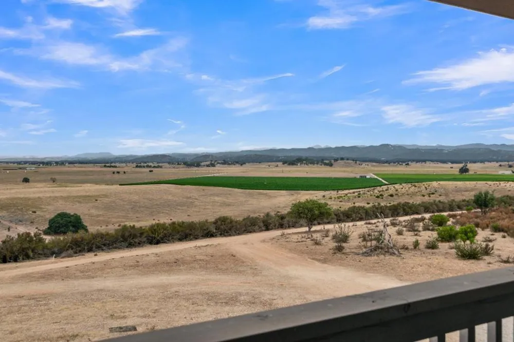 65401 Cross Road Lockwood, CA 93932